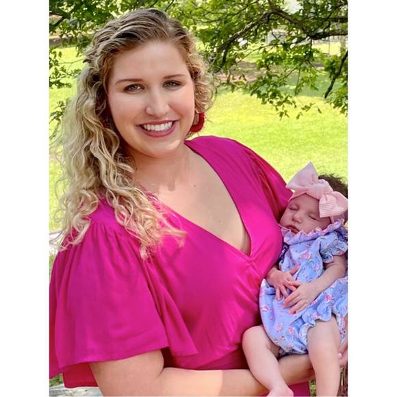 Meet your Posher, Emily - Picture 1 of 1